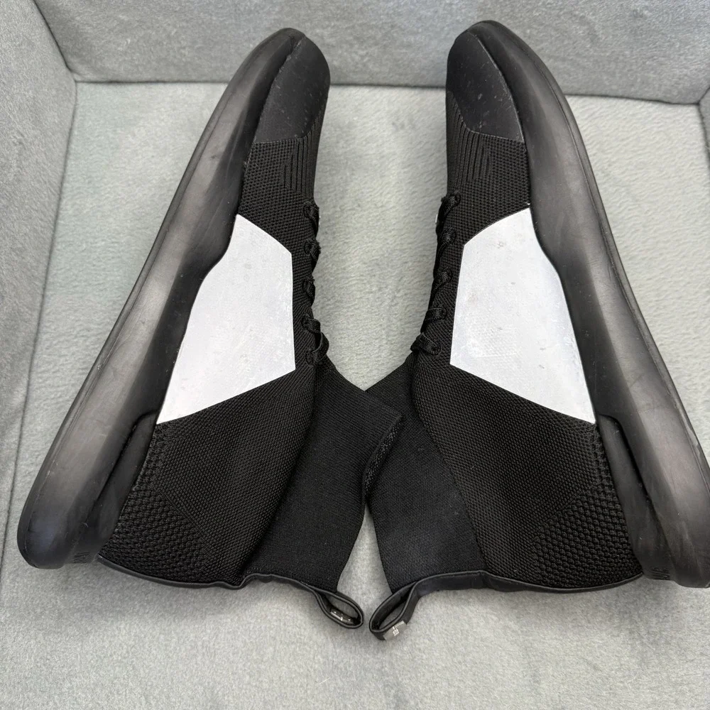 BALR. signs sock uppers